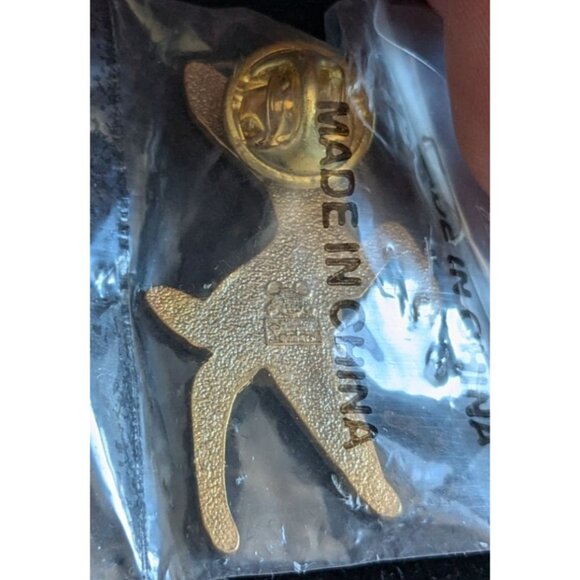 4 Disney pins Bambi Mickey Epcot 2000 John Flying Hidden Mickey March Hare - Picture 10 of 14